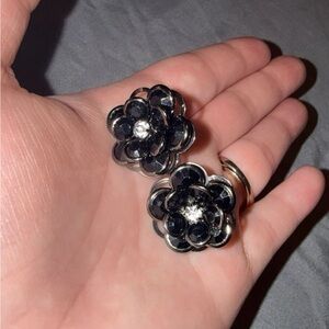 Black Flower Shaped Earrings Floral Fashion Stud NEW